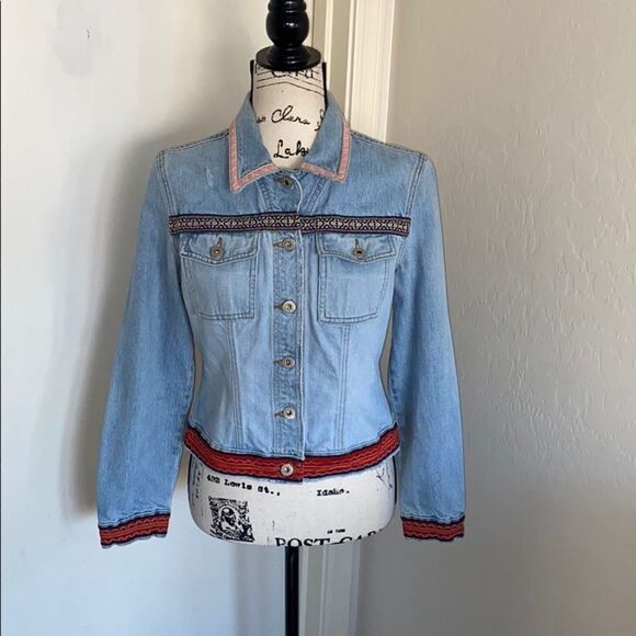 Vintage Guess Blue Boho Embroidered Distressed Denim Jacket Festival Con… - Picture 1 of 16